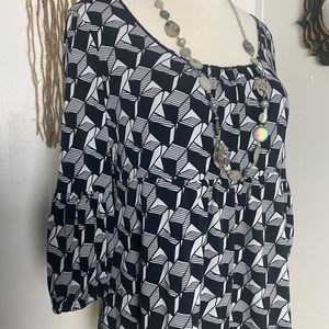 Nine West Petites 3/4 ballon sleeve empire waist black white 3D blocks size P L